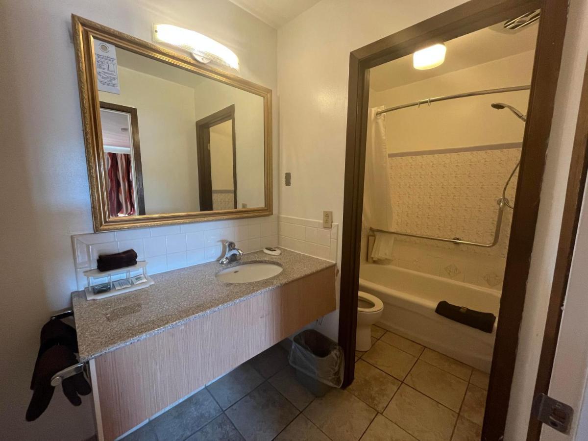 Holiday Motel Sault Ste. Marie Zewnętrze zdjęcie