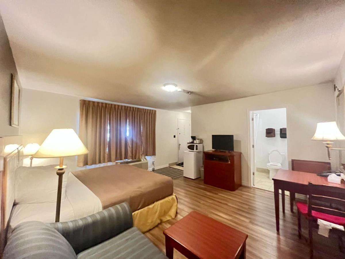 Holiday Motel Sault Ste. Marie Zewnętrze zdjęcie