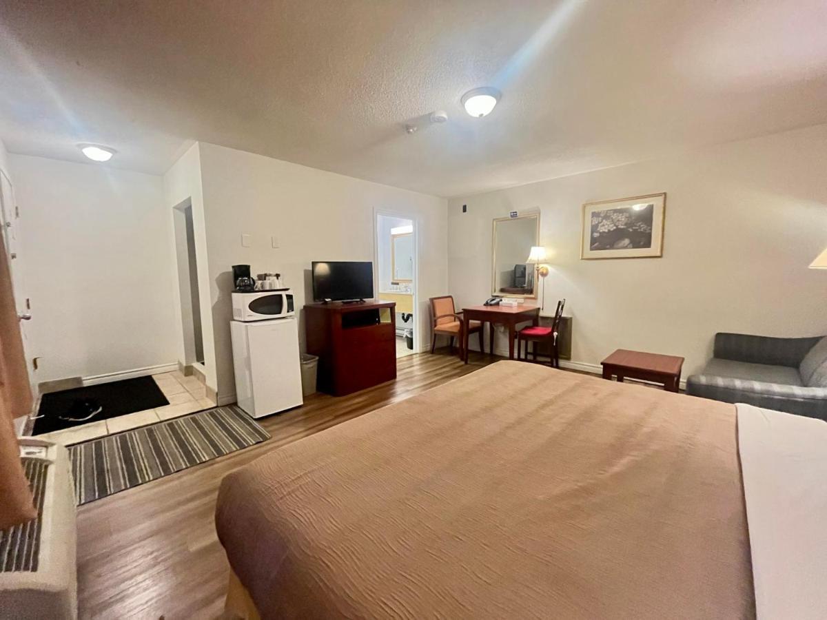 Holiday Motel Sault Ste. Marie Zewnętrze zdjęcie