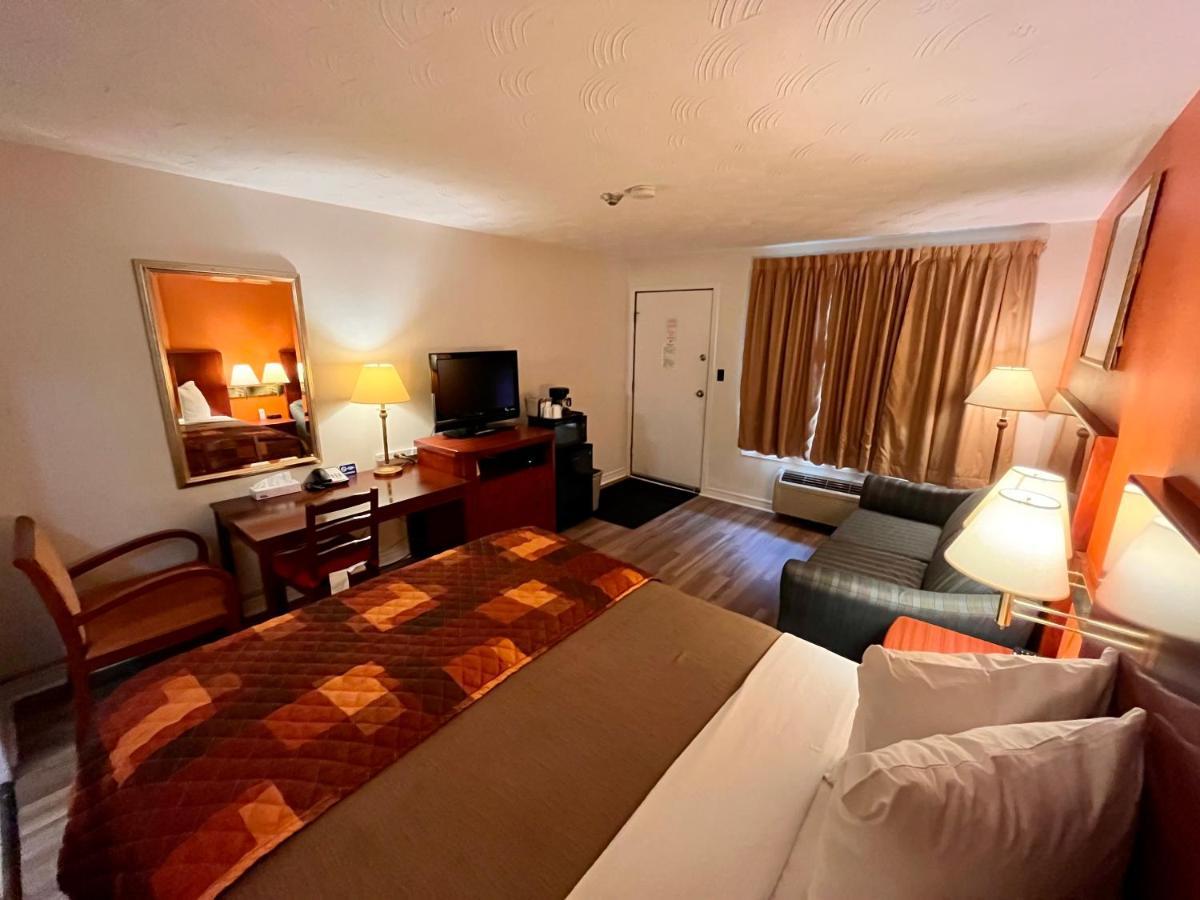 Holiday Motel Sault Ste. Marie Zewnętrze zdjęcie